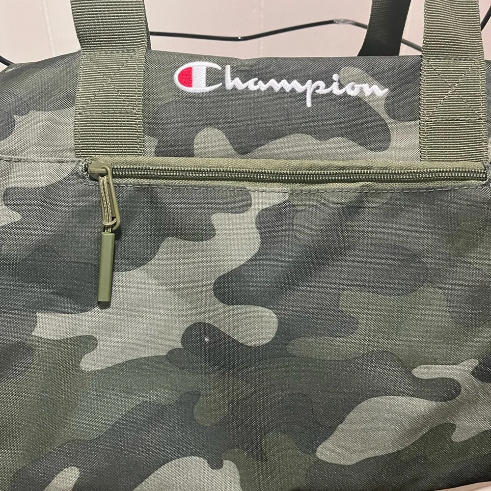 Champion camouflage duffle